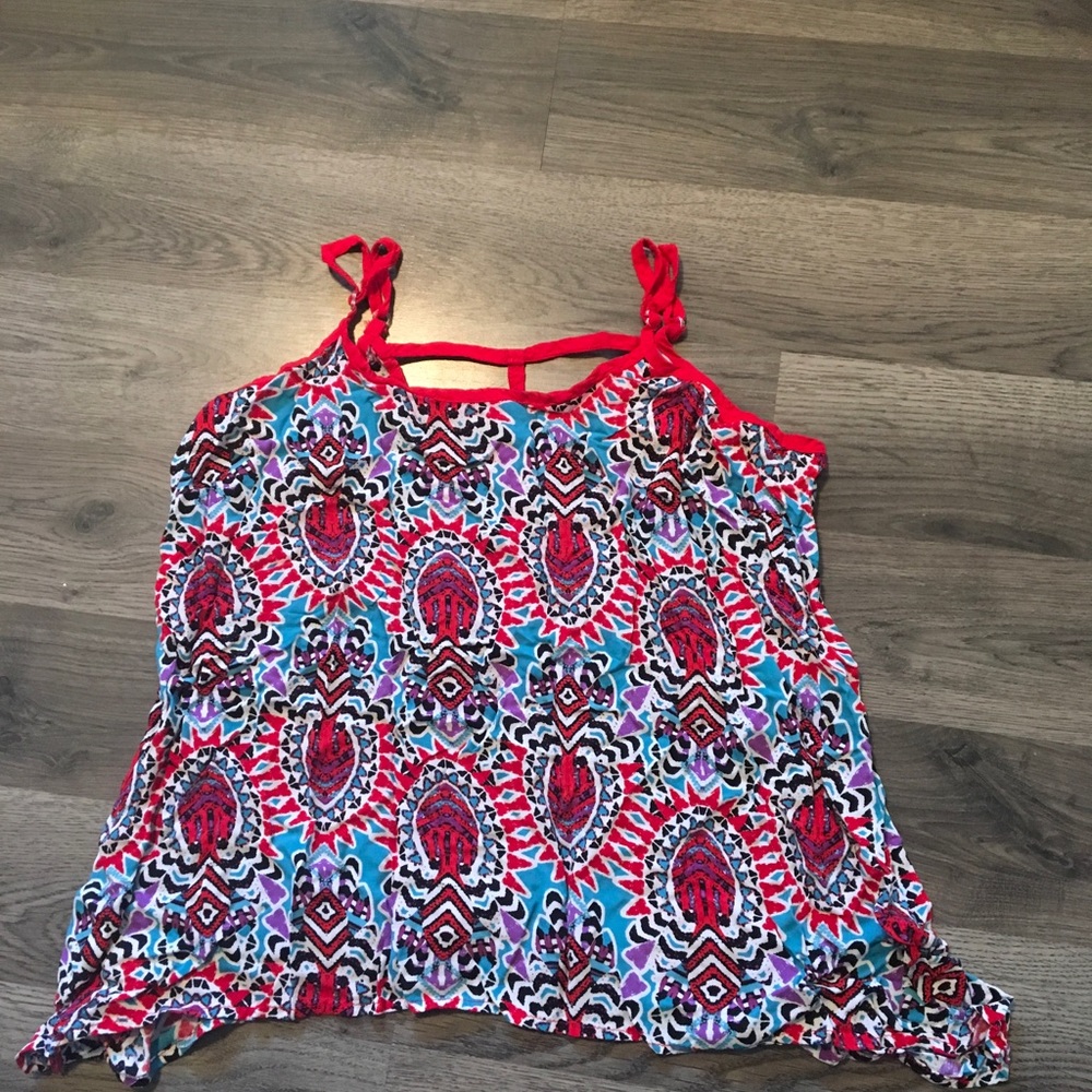 Multicolored tank top with crossed back